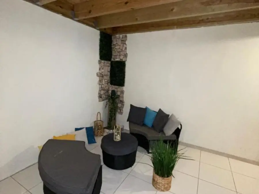 L'espace détente de la chambre
